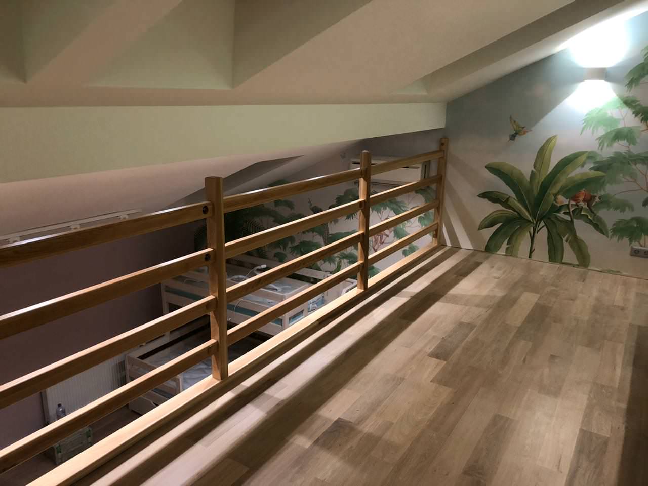 Деревянная  лестница