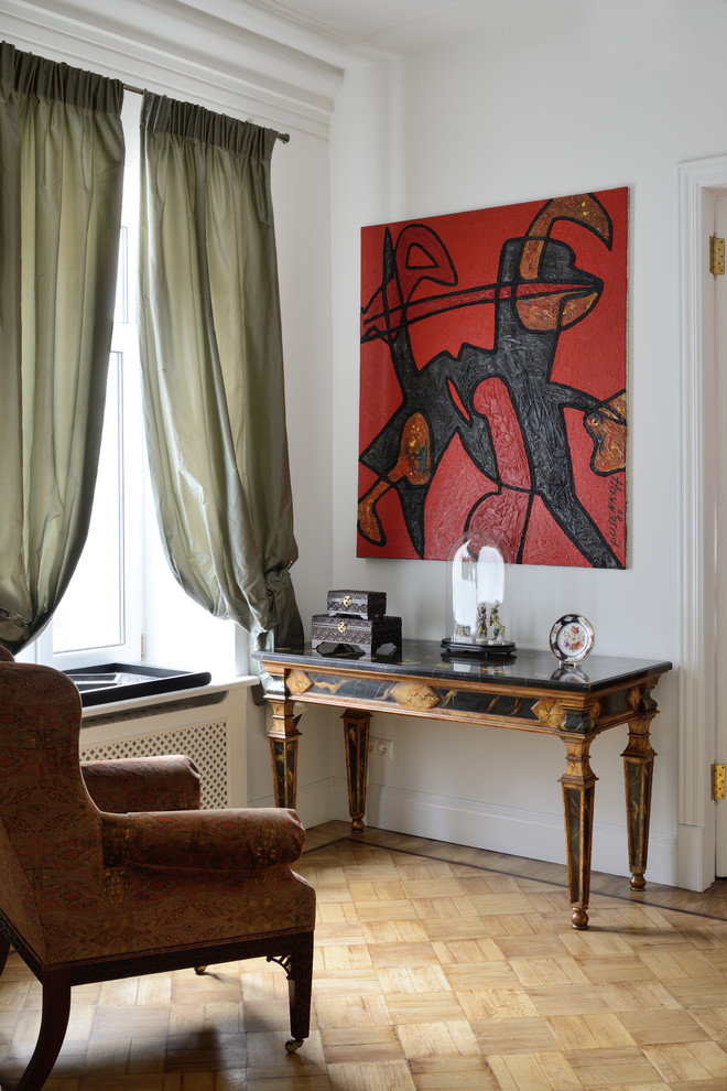 современное искусство в старинном доме