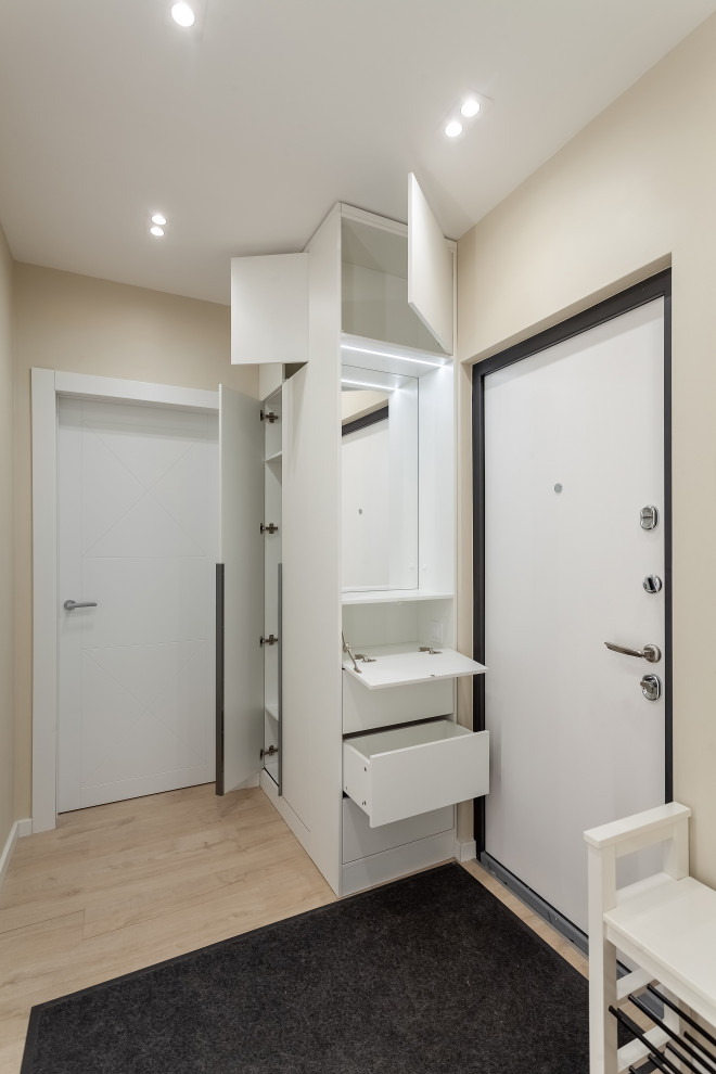 шкаф с доступ с двух сторон: с торца и со стороны основного отделения