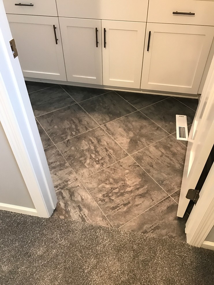 Bathroom - transitional bathroom idea
