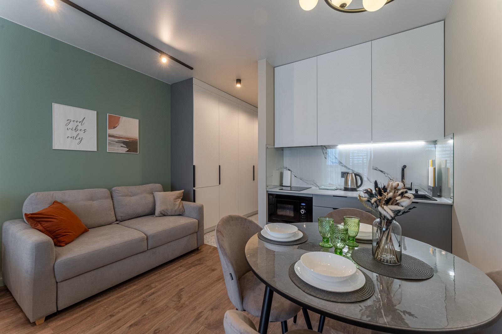 Студия для посуточной аренды в центре города Калининграда