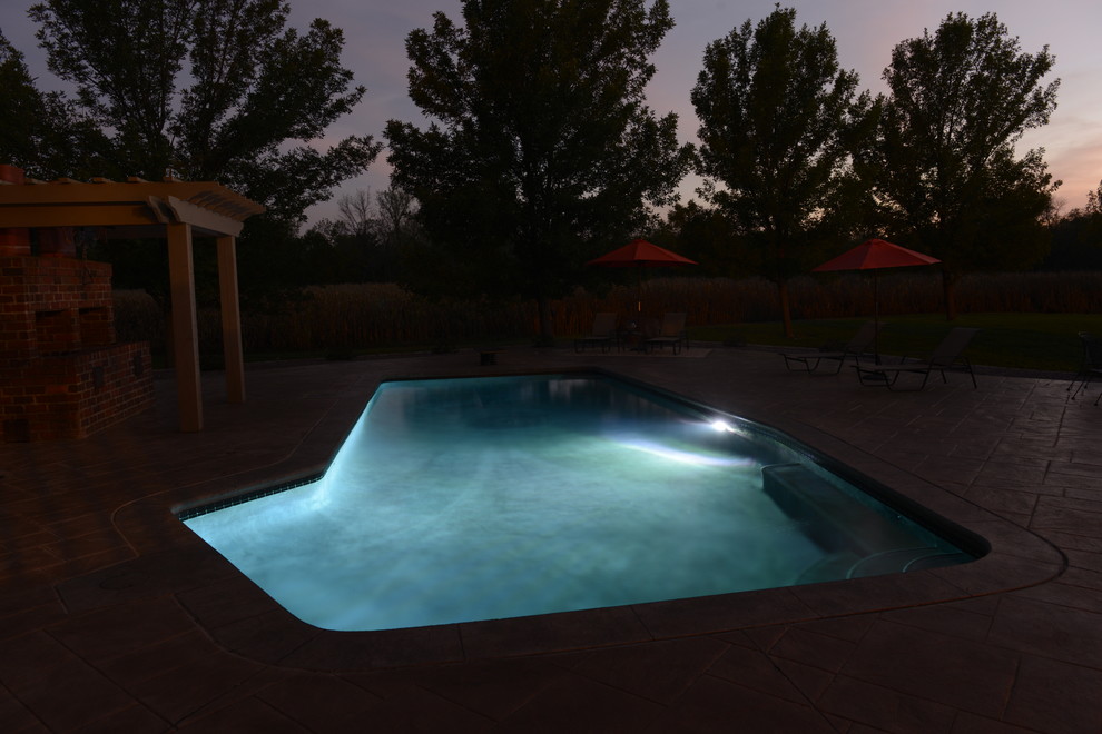 Small contemporary pool in Cedar Rapids.