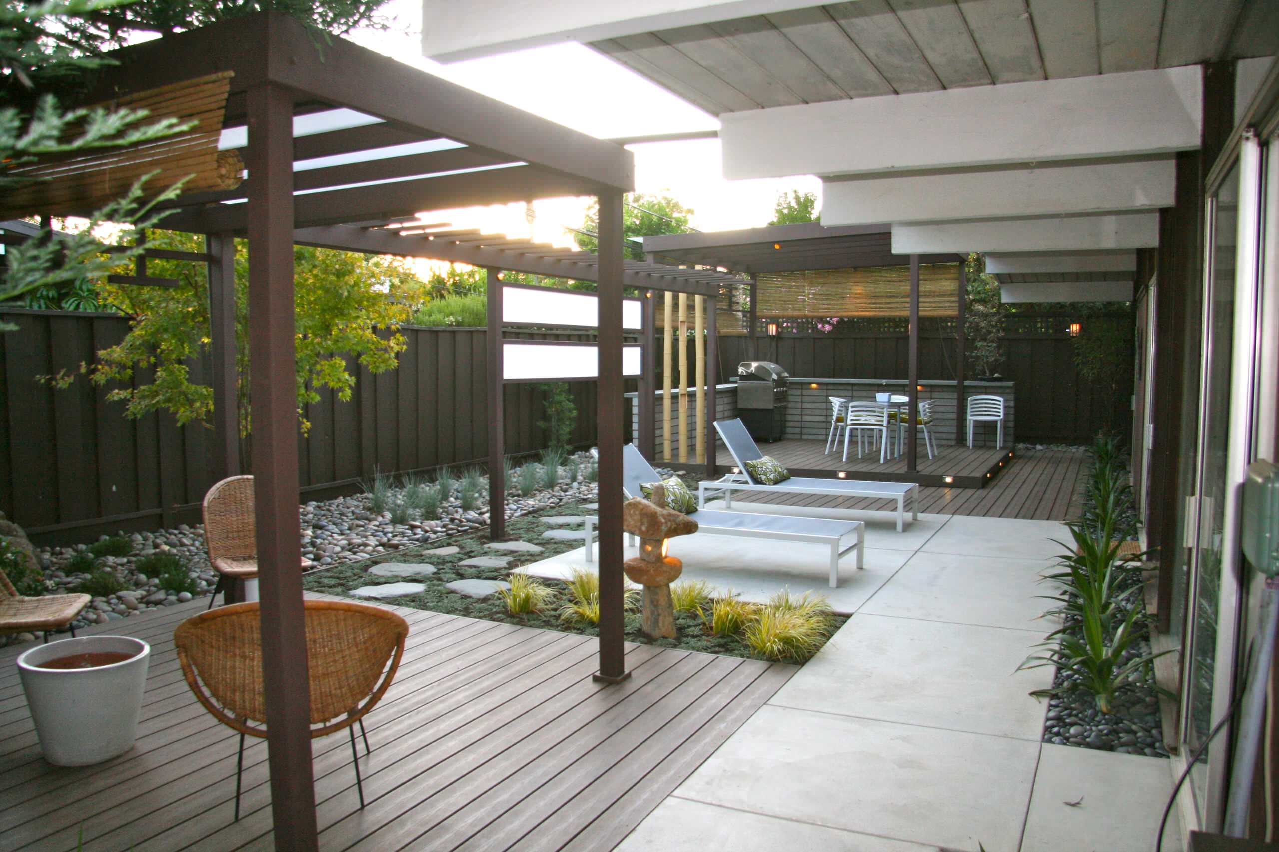 Japanese Mid Century Modern Backyard Landscaping