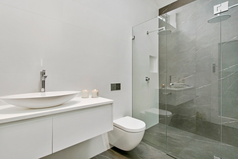 Design ideas for a contemporary bathroom in Sydney.