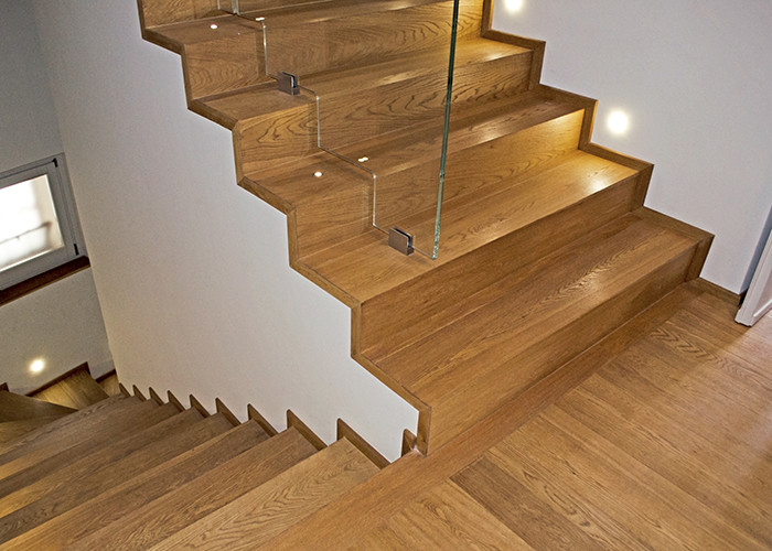 Mid-sized contemporary staircase in Turin.