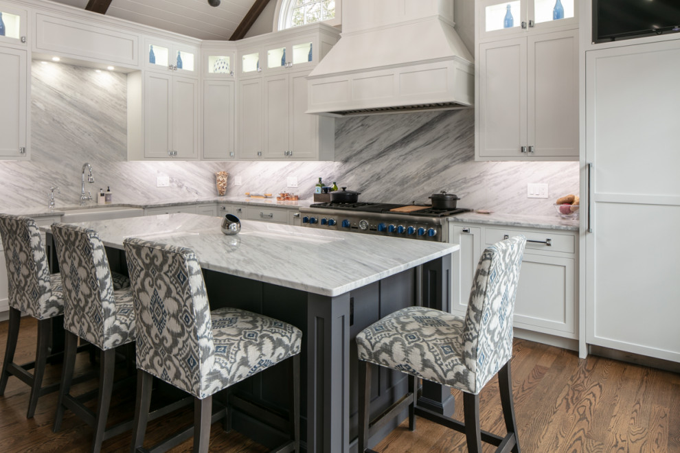 Inspiration for a transitional kitchen remodel in Cincinnati
