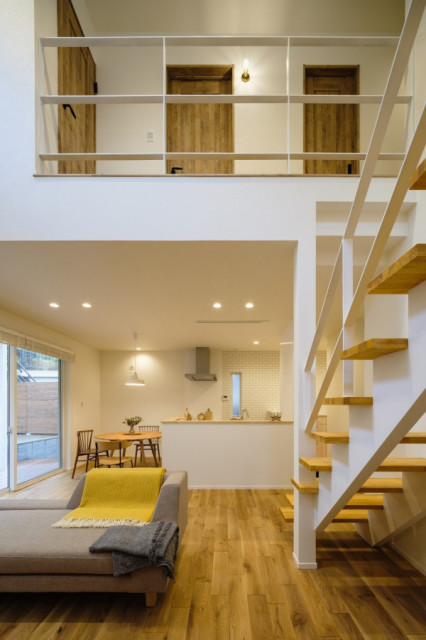 L型キッチンのあるカリフォルニアハウス bord-de-mer-salon