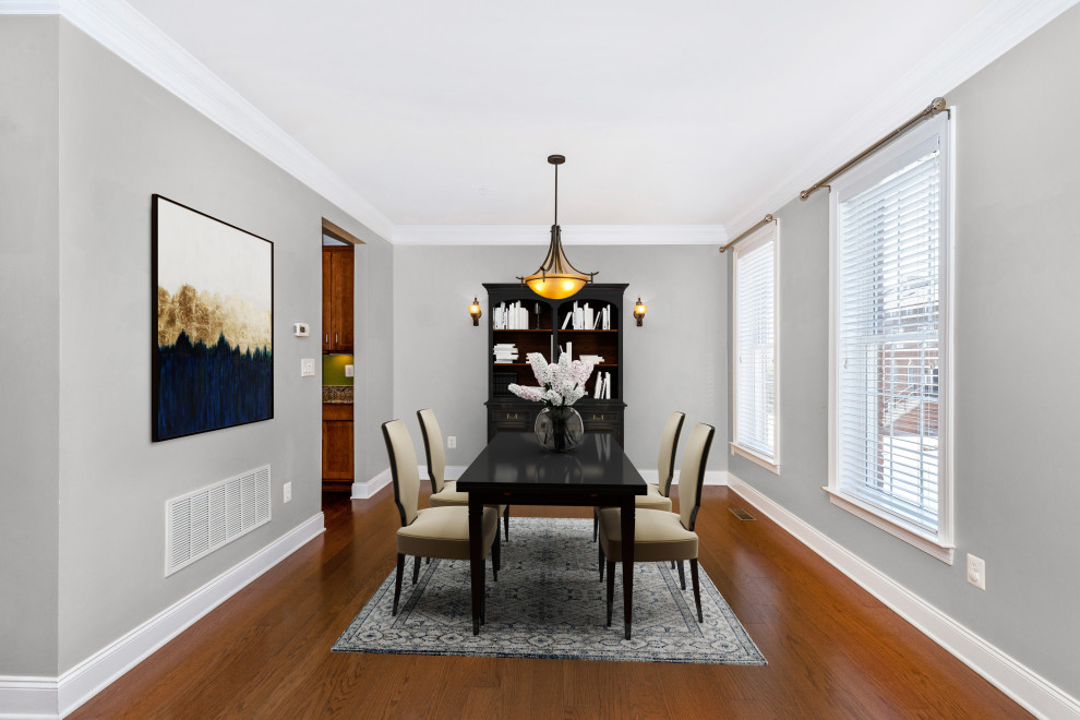 Dining room - dining room idea in DC Metro