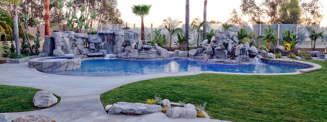 Waterfall Oasis tropisk-pool