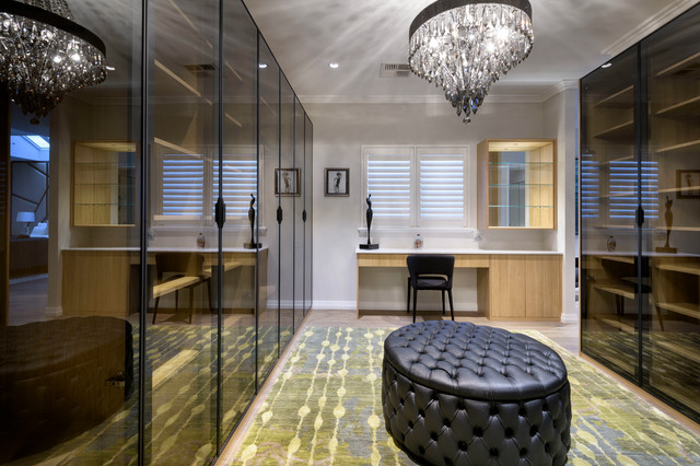 Luxury Walk In Wardrobe trendy-opbevaring-og-garderobe