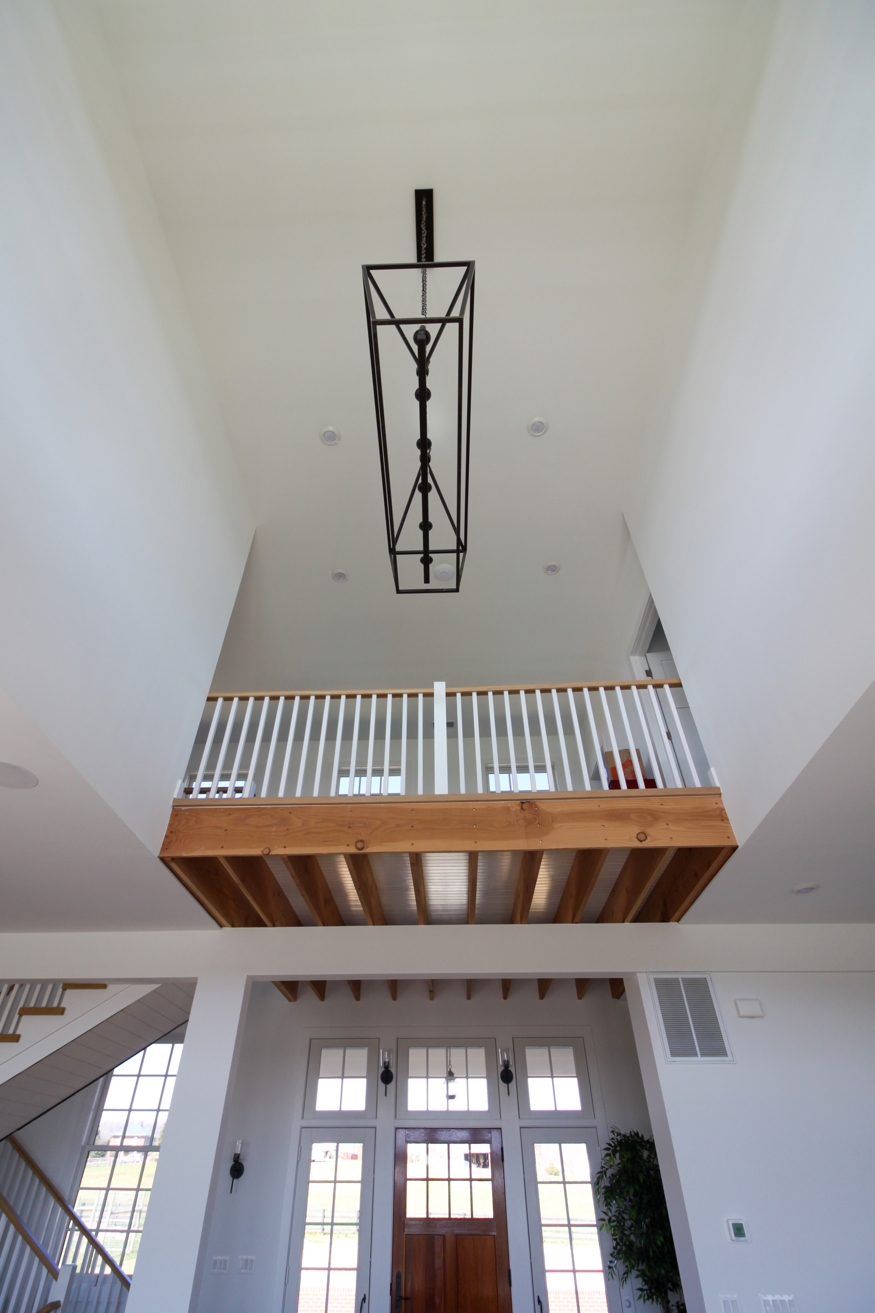 91_U-Shaped Floating Staircase Surrounded by Bucolic Mountain Views, Winchester,