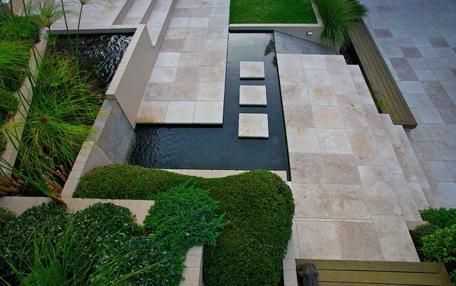 Landscape Paving 101: Travertine Keeps Its Cool in Warm Climates
