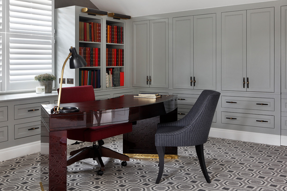 Transitional home office in London.