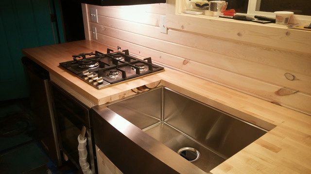 The Nest Tiny Home rustikal