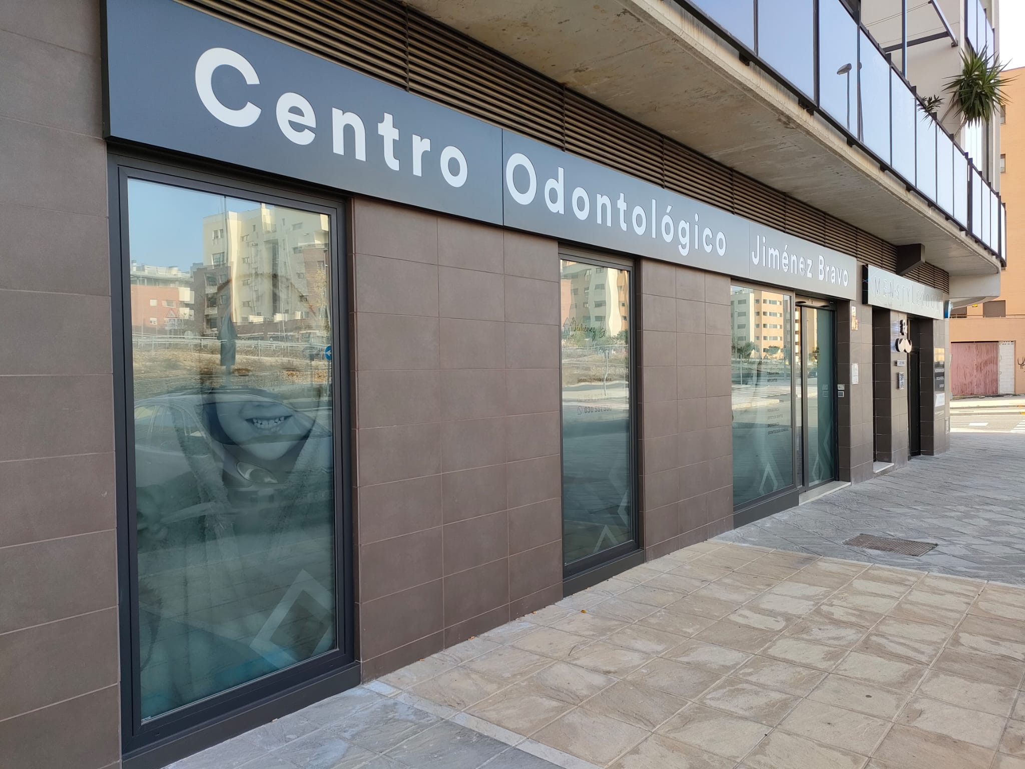 CLÍNICA DENTAL JB