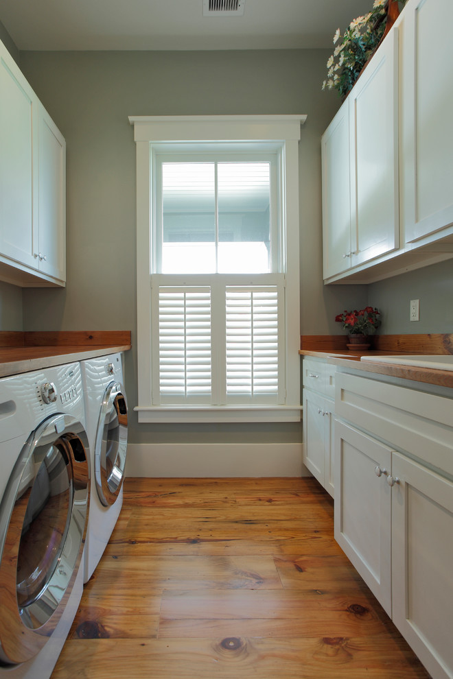 This is an example of a traditional laundry room in Charleston.