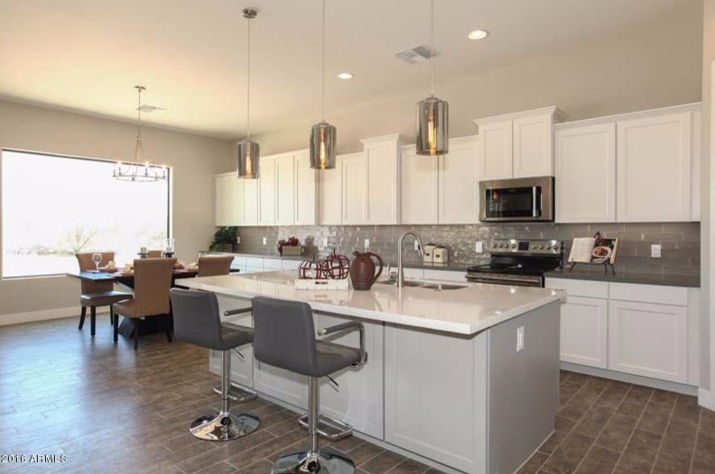 Transitional kitchen photo in Phoenix