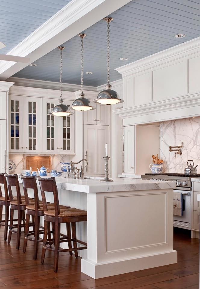 Inspiration for an eclectic kitchen remodel in Chicago