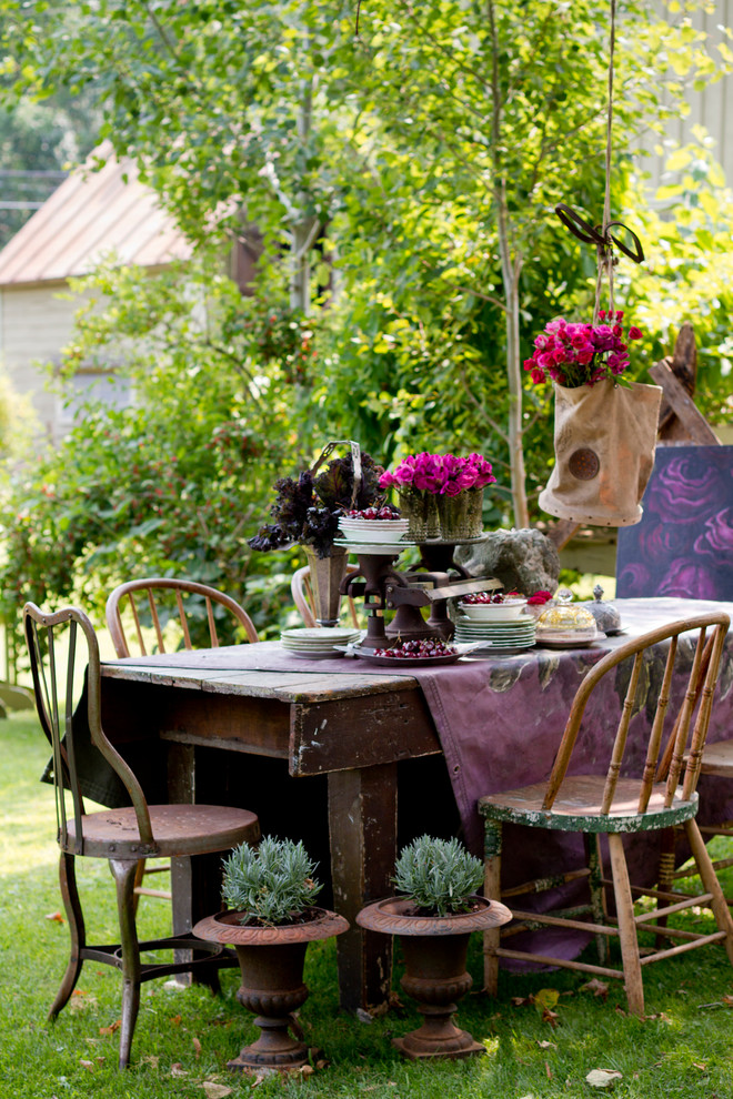 Cottage exterior home photo in New York