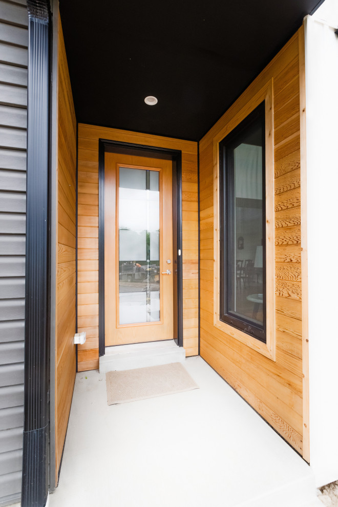 Example of a large minimalist home design design