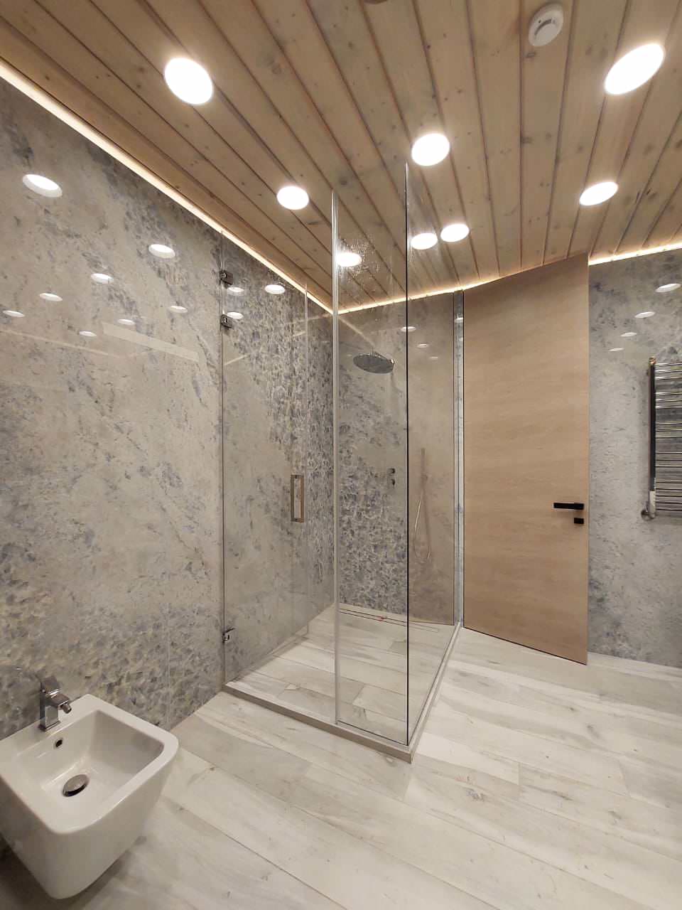 Душевая кабина/ванная комната