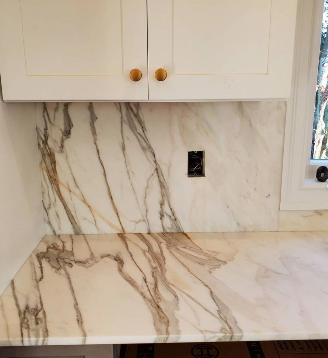 Carrara Marble Backsplash & Countertops