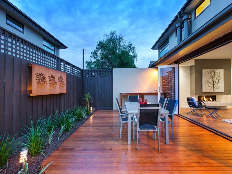 Design ideas for a mid-sized contemporary backyard deck in Melbourne with an outdoor kitchen and no cover.