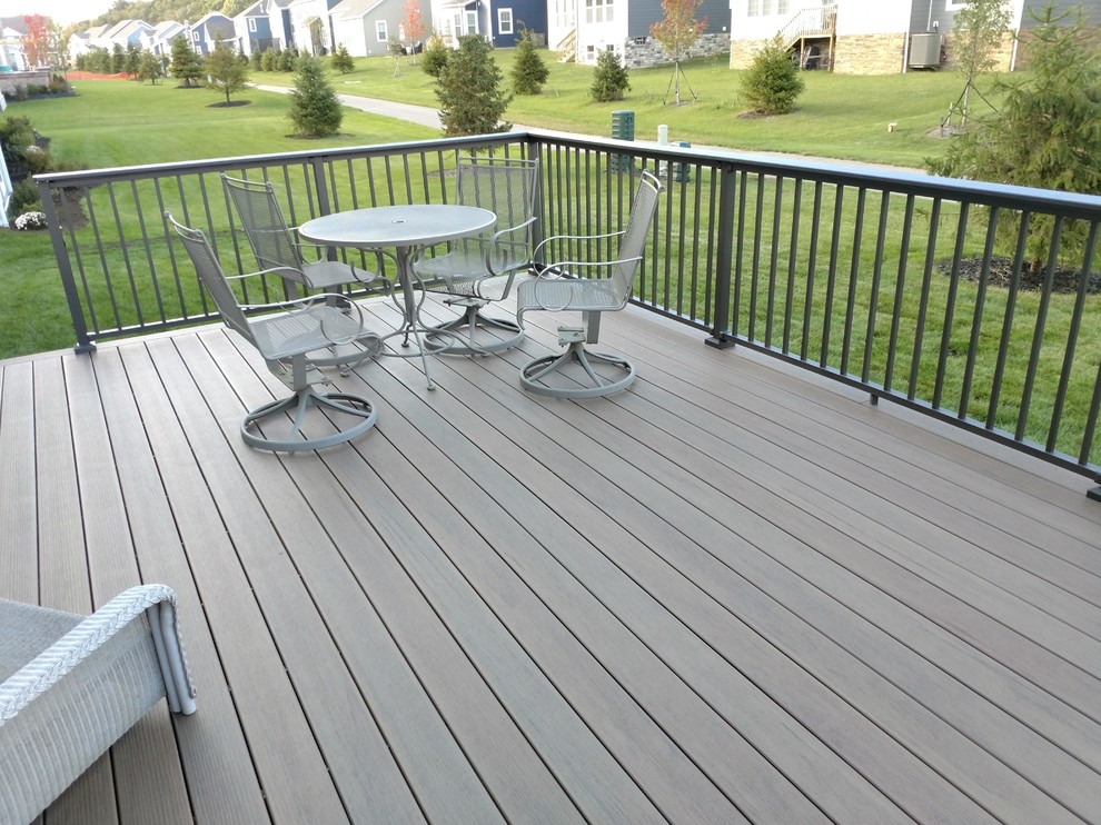 This is an example of a large contemporary backyard deck in Columbus.