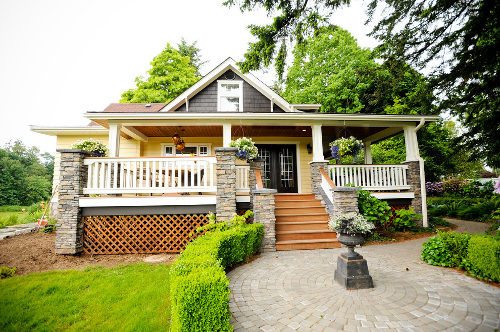 Design ideas for an arts and crafts exterior in Vancouver.
