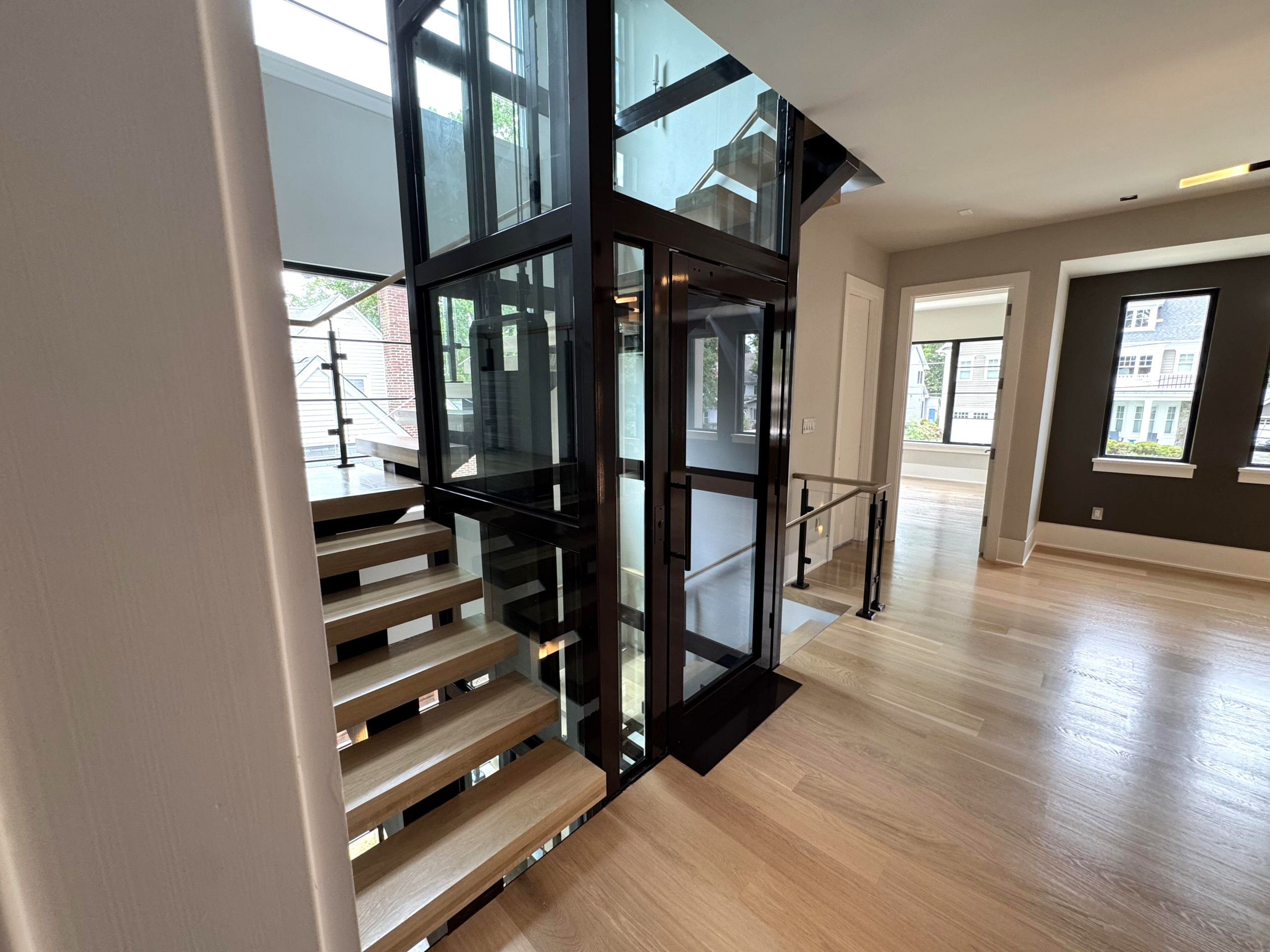 136_Modern Mono-Beam Encircling Glass Elevator, Bethesda, MD 20814