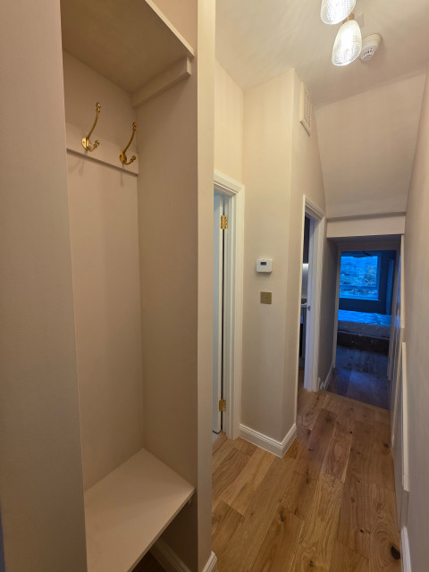 Corridor contemporary-courtyard