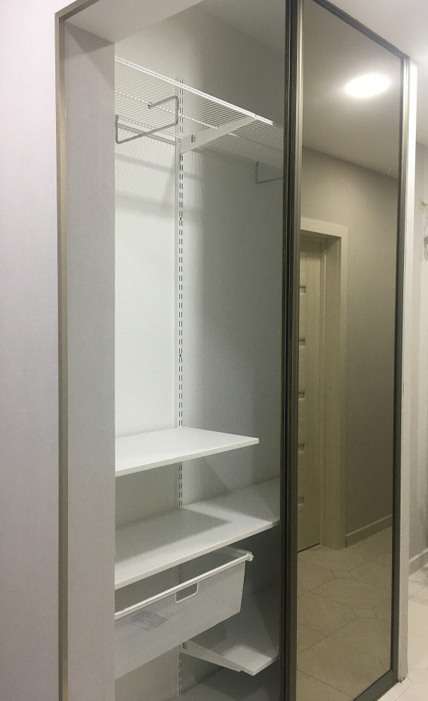 Выполненные заказы. Узкий шкаф-купе. Наполнение Elfa.