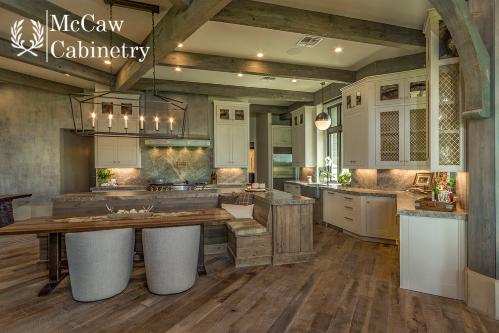 Inspiration for a rustic home design remodel in Austin