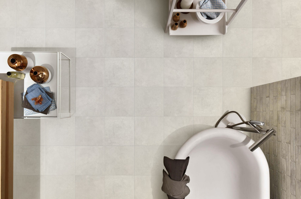 This is an example of a contemporary bathroom in Brisbane.