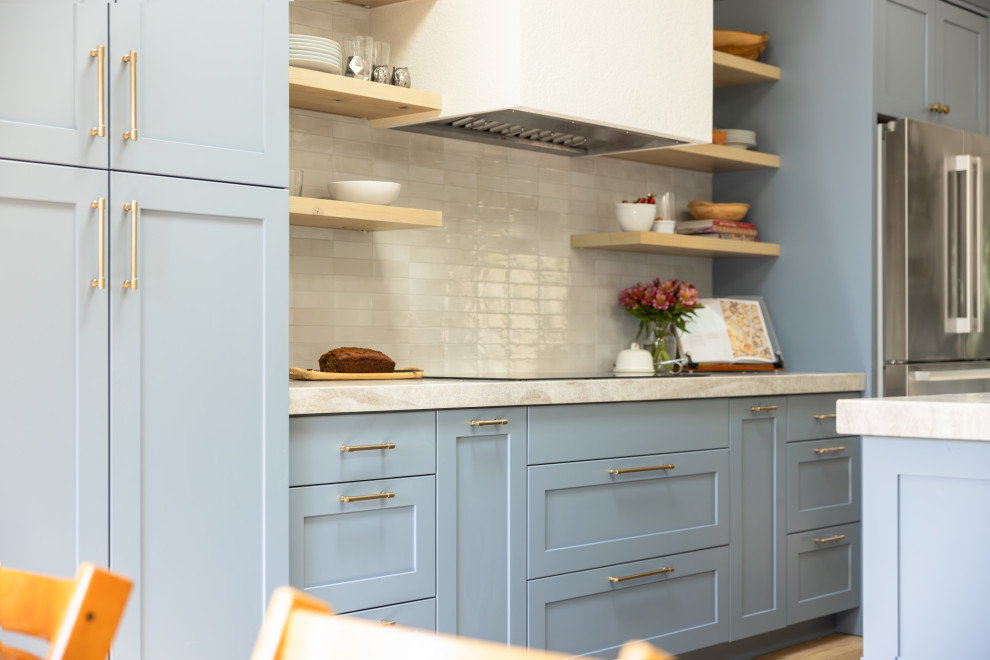 Kitchen - kitchen idea in Denver