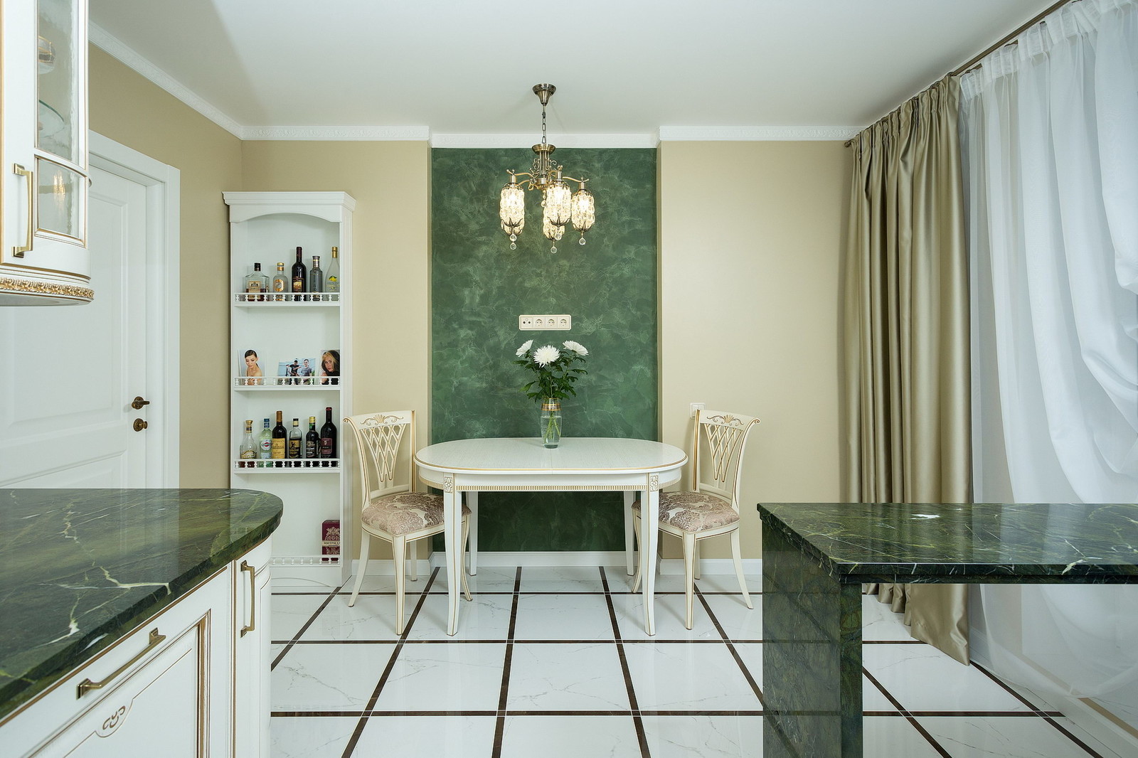 Зеленый мрамор в интерьере кухни