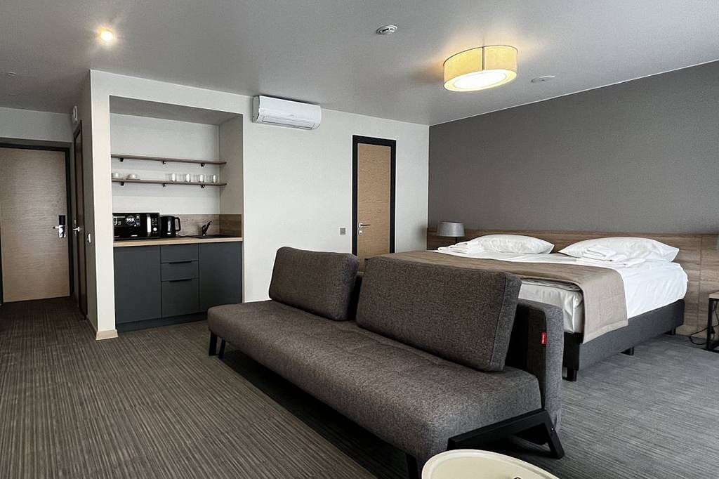 Диван Кватро by Bo-Box украшает семейный полулюкс в hotel complex VOLGA