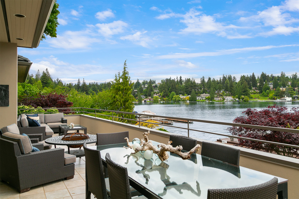 Example of a beach style balcony design in Denver