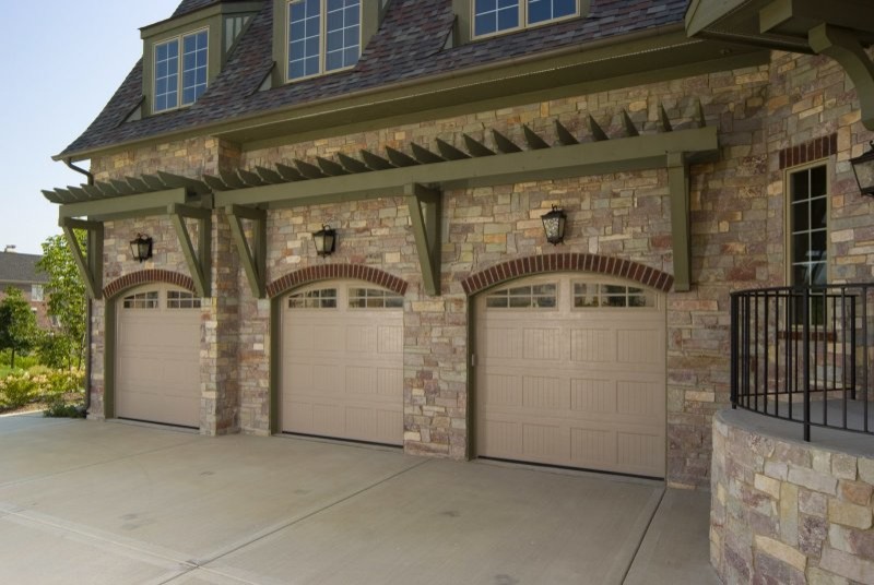 Garage - large three-car garage idea