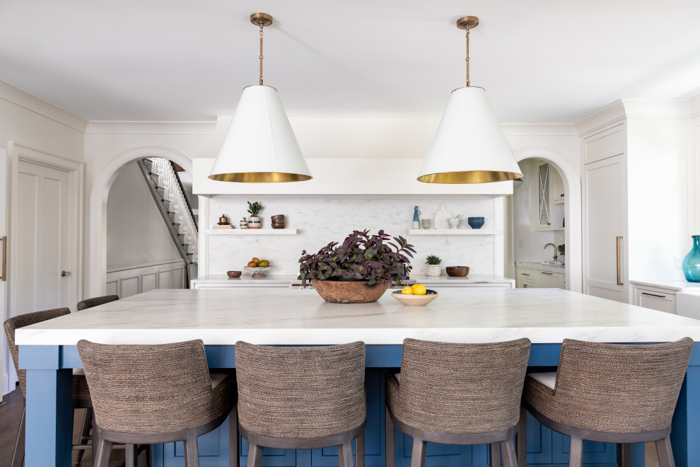 Kitchen - transitional kitchen idea in Indianapolis