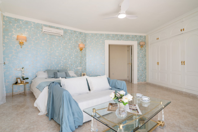 Home Staging y decoraci&oacute;n en villa de lujo para alquiler fusion-bedroom