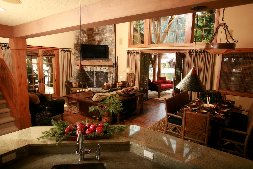 Design ideas for a country living room in Sacramento.