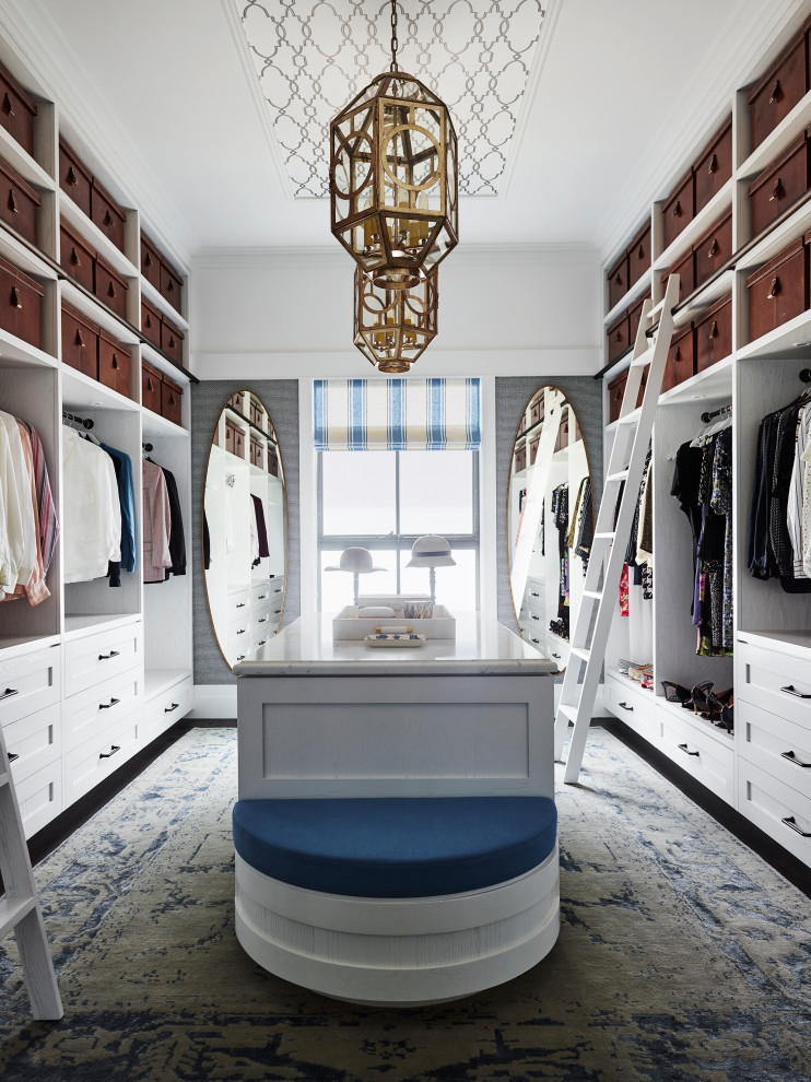 Design ideas for a traditional storage and wardrobe in Sydney.