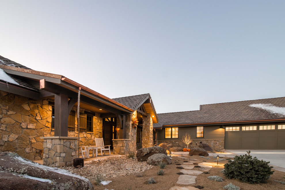 Home design - rustic home design idea in Denver