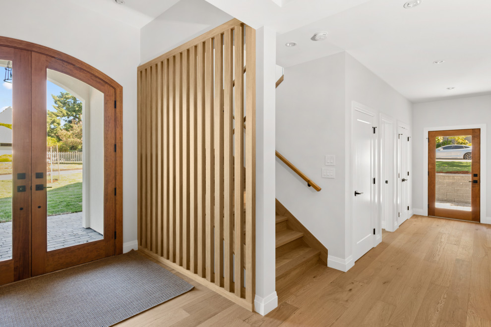 Home design - transitional home design idea in Vancouver