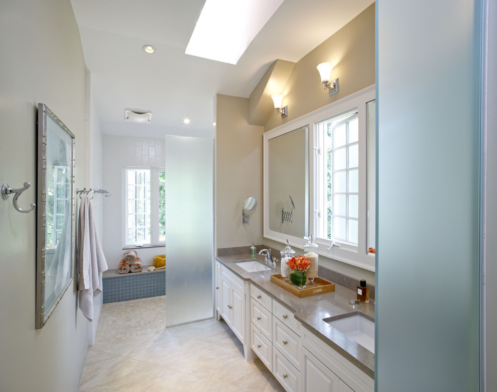 Inspiration for a contemporary bathroom in DC Metro with an open shower and an open shower.