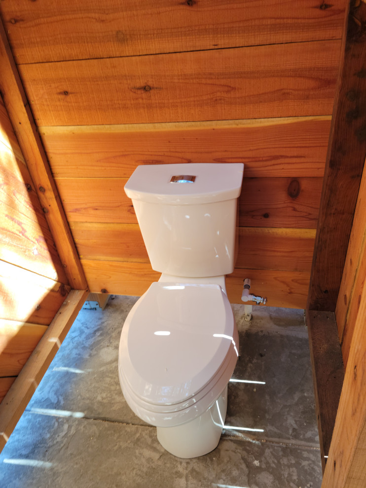 Outdoor Pool Bathroom (ADU)