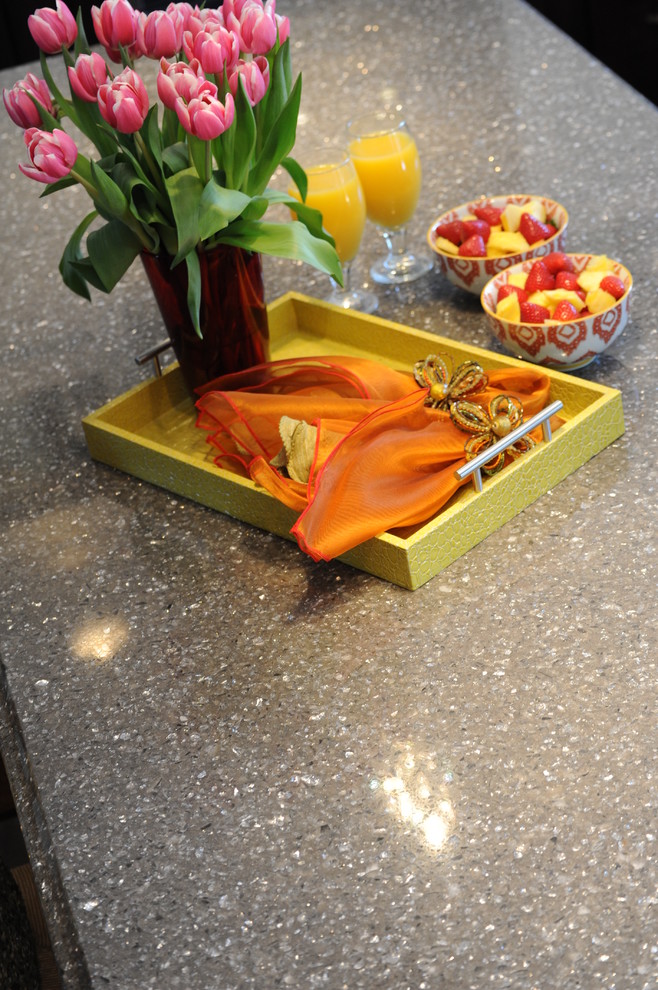 Inspiration for a mid-sized eclectic l-shaped dark wood floor eat-in kitchen remodel in Cincinnati with an undermount sink, shaker cabinets, quartz countertops, gray backsplash, stainless steel appliances, an island and subway tile backsplash