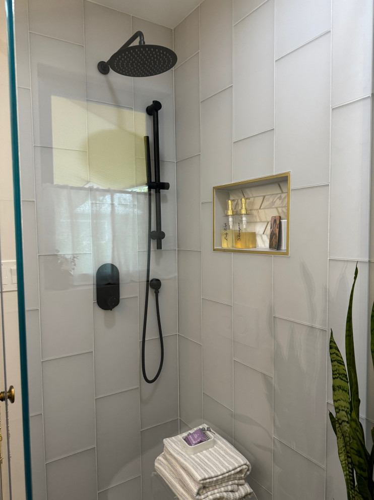 Calming Master Bathroom in Alameda
