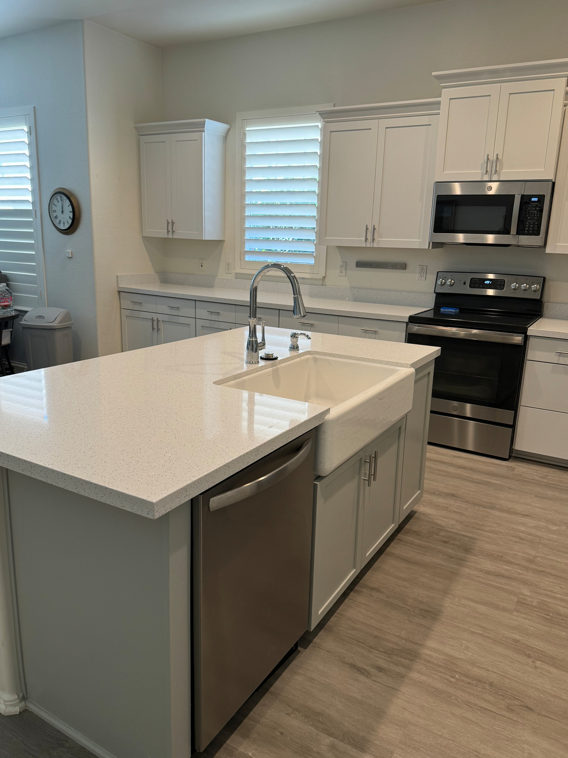Kitchen and Bathroom White Shaker Reface